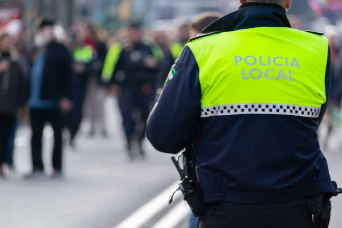 Paso a paso sobre Cómo Formarse en Mediación Policial y sus Salidas Profesionales